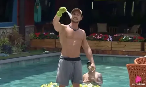 
					A Fazenda 17: Mesquita acorda na reta final, mas sai como planta
				
				