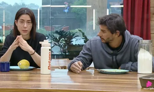 
					A Fazenda 17: Michelle Barros choca ao revelar sentimentos por peão
				
				