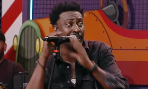 
					A Fazenda 17: Pixote reage à expulsão de Martina durante show: 'Treta'
				
				