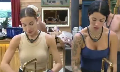 
					A Fazenda 17: Rayane Figliuzzi faz aliada chorar em briga: 'Porquice'
				
				