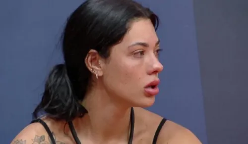 
					A Fazenda 17: Rayane faz promessa após expulsão de Martina
				
				