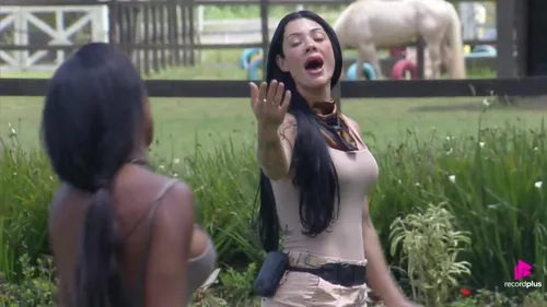 
					A Fazenda 17: protagonista desde o início, Carol precisa ser salva
				
				