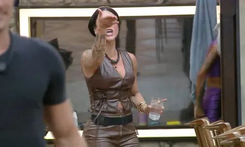 
					A Fazenda 17: Rayane humilha Dudu Camargo em grave acusação a Saory
				
				