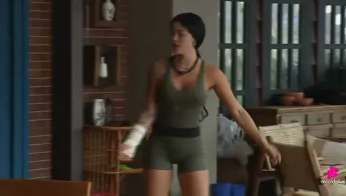 
					A Fazenda: Saory reaparece na sede após grave briga com Rayane; VÍDEO
				
				