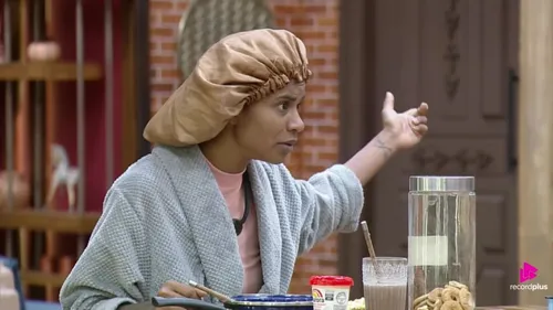 
					A Fazenda 17: Saory se irrita com atitude de Dudu após Roça: 'Surtou'
				
				