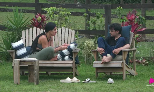 
					A Fazenda 17: Tamires abre o olho de Dudu e faz alerta sobre Saory
				
				