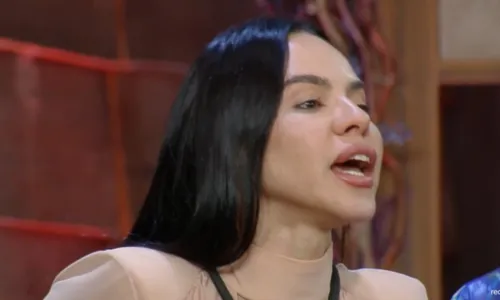 
					A Fazenda 17: Tamires quebra silêncio após apanhar de Gaby Spanic
				
				