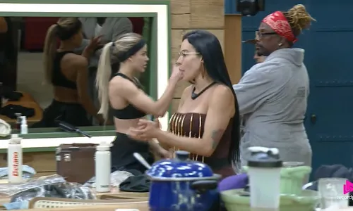 
					A Fazenda 17: Tamires surta após receber castigo de Mesquita
				
				