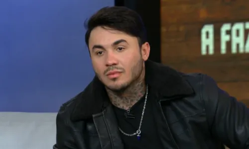 
					A Fazenda: Wallas explica motivo de briga com Shia: 'Peguei pra mim'
				
				