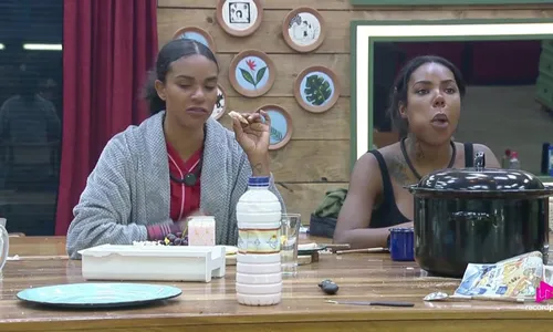 
					A Fazenda 17: 5 motivos para Maria ficar e eliminar Kathy
				
				