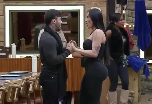 
					A Fazenda 17: Kathy se manifesta sobre romance com Will Guimarães
				
				