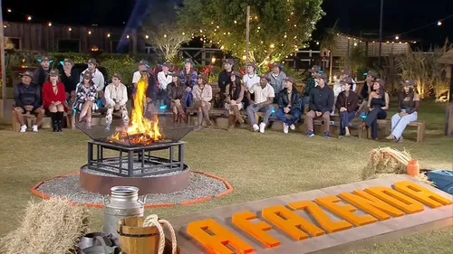 
					A Fazenda 17: saiba quem é solteiro e quem está namorando no elenco
				
				