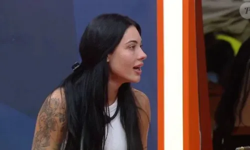 
					A Fazenda 17: Rayane Figliuzzi faz aliada chorar em briga: 'Porquice'
				
				