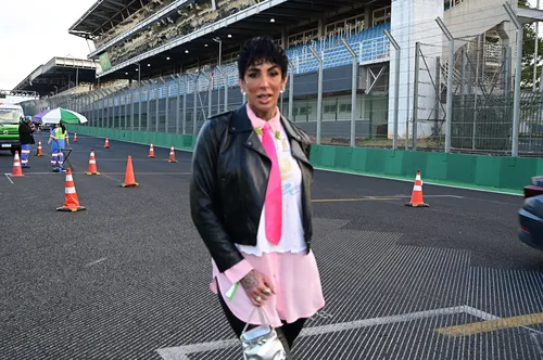 
					'A Fazenda 2025': famosa surge no The Town e ‘cancela’ ida ao reality
				
				