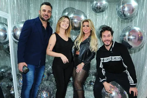 
					A Fazenda 2025: quem é Fabiano Moraes, pai de Viih Tube
				
				