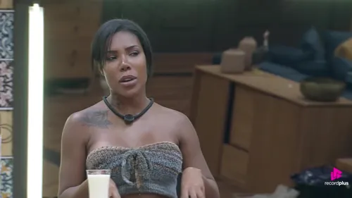 
					A Fazenda 17: Carol explode e confronta Duda e Mesquita: ‘Folgados’
				
				