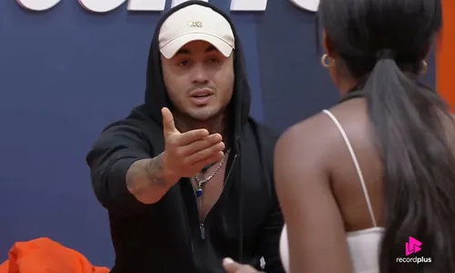 
					A Fazenda: Carol toca o terror com briga generalizada: 'Você é lixo'
				
				