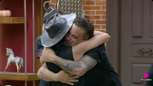 
					A Fazenda: Fabiano vence última Prova de Fogo; veja quem está na baia
				
				