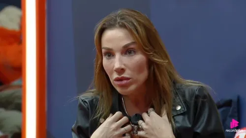 
					A Fazenda: Maria acorda, mas é eliminada pela torcida de Dudu Camargo
				
				