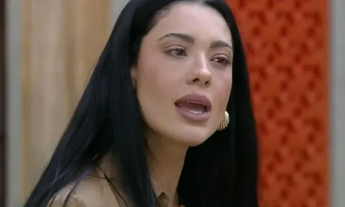 
					A Fazenda 17: Carol e Nizam discutem por cueca suja: 'Jogar no lixo'
				
				