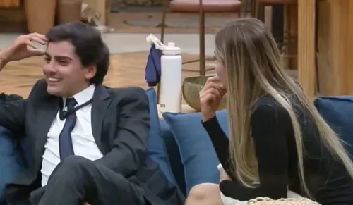 
					A Fazenda: Saory surta com crise de ciúmes e confronta Dudu: 