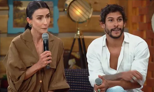 
					Ex-A Fazenda Michelle Barros anuncia término com Shia: 'Respeito'
				
				