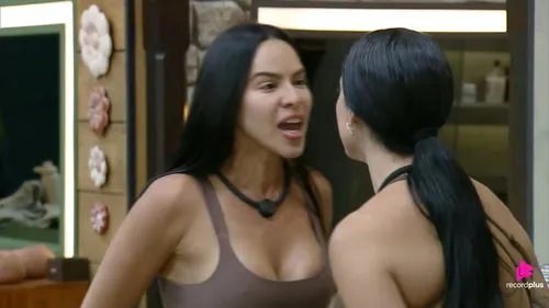 
					A Fazenda: Tamires parte pra cima de Rayane e ‘esfrega’ regras na cara
				
				