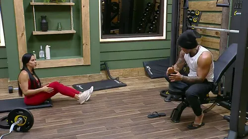 
					A Fazenda: Tamires rompe com Dudu e é detonada: 'Yoná estava certa'
				
				