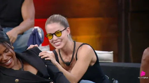 
					A Fazenda: Walério explode contra Dudu, peoas riem e Fabiano desiste
				
				