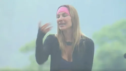 
					A Fazenda: Walério perde a paciência com Maria e xinga aliada; VÍDEO
				
				