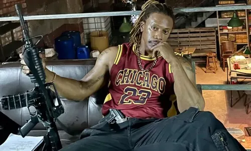 
					A Fazenda: quem é Créo Kellab, ator que voltou ao Brasil para série
				
				