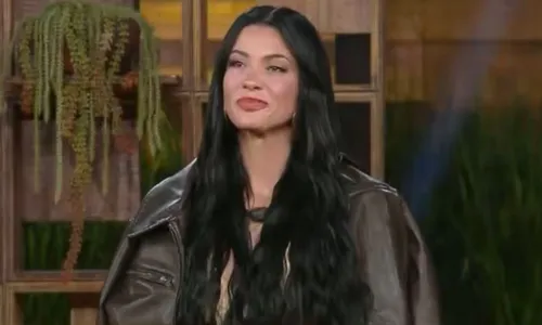 
					A Fazenda 17: Wallas detona Carol e web aponta racismo: 'Nojento'
				
				