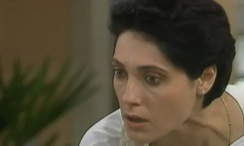 
					A Viagem: Ismael choca Bia com pedido e Alexandre se vinga de Diná
				
				