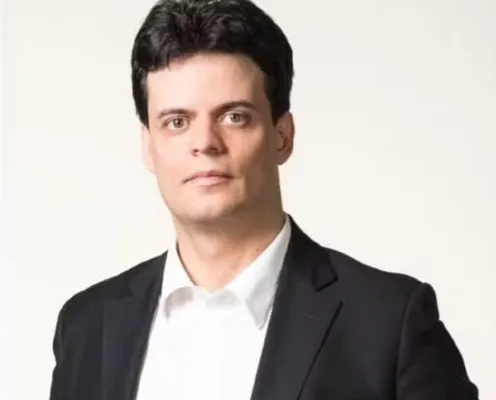 
				
					Advogado Daniel Keller é encontrado morto em hotel de Salvador
				
				
