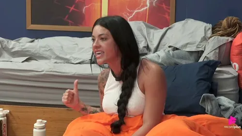 
					A Fazenda 17: Will pega calcinha de Rayane e fãs convocam Belo
				
				