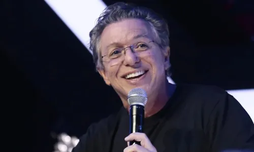 
					Agente duplo? Boninho renova com SBT em meio a projeto da Record
				
				