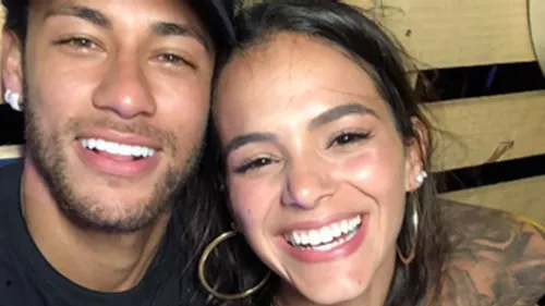 
					Além de Danilo Mesquita: relembre os amores de Bruna Marquezine
				
				