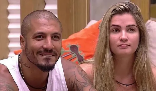 
					Além de Renata e Maike: os casais que estão juntos após o BBB
				
				