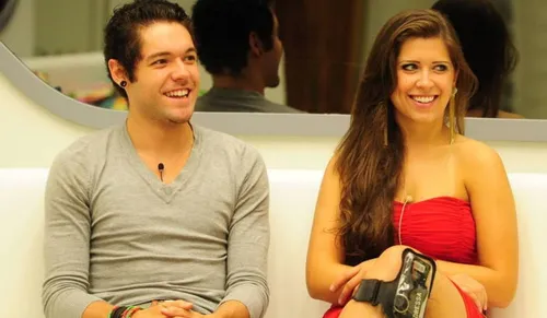 
					Além de Renata e Maike: os casais que estão juntos após o BBB
				
				