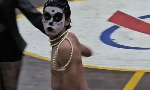 
					Aluno que viralizou como Ney Matogrosso é convidado para o Carnaval
				
				