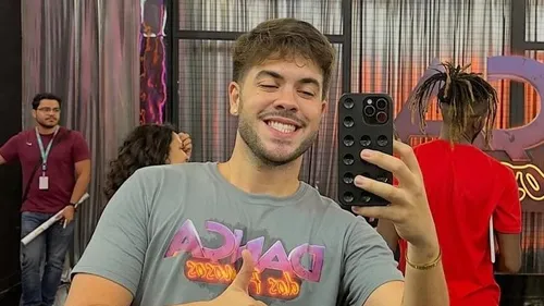   					Dança dos Famosos: Álvaro comenta futuro na Globo e faz revelação  				  				