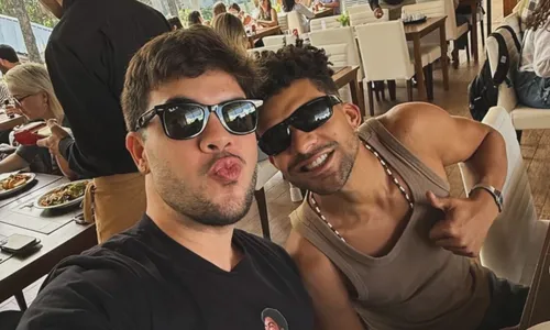 
					Álvaro se pronuncia após beijos em Lucas Leto: 'Me tremendo'
				
				