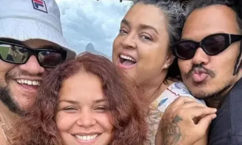 
					Amigos de Preta Gil emocionam com homenagem inédita em aniversário
				
				