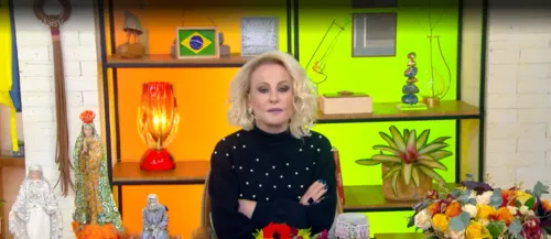 
					Ana Maria Braga dá bronca em produção ao vivo: ‘Tem que respeitar’
				
				