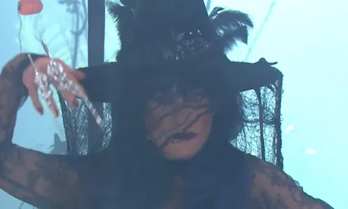 
					Ana Maria surpreende com dança 'assustadora' de Halloween; veja look
				
				