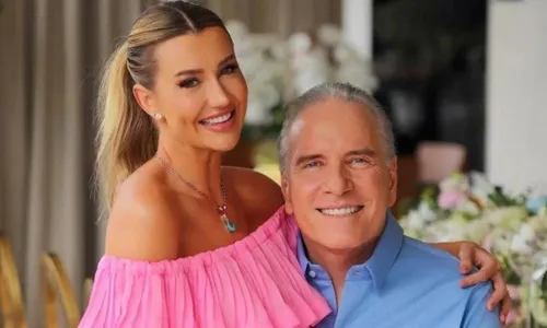 
					Ana Paula Siebert expõe intimidade no banheiro com Justus: 'Uma vez'
				
				