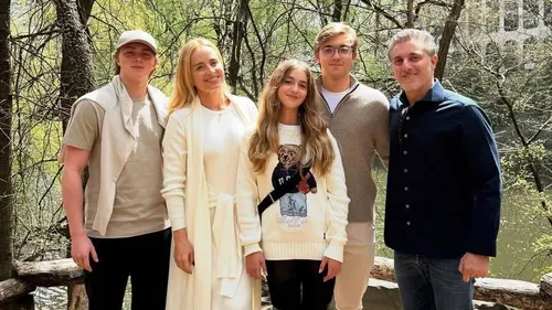 
					Angélica manda recado especial para Luciano Huck no Dia dos Pais; veja
				
				