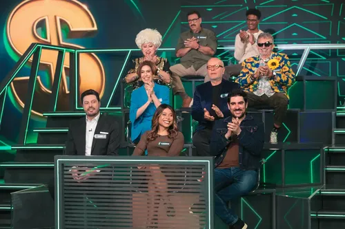 
					Apresentadora 'ataca' Patrícia Abravanel após gafe no SBT: 'Burra'
				
				