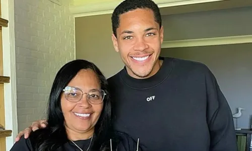   					Astro do Palmeiras, Vitor Roque destrói a mãe em áudios: 'Vagabunda'  				  				