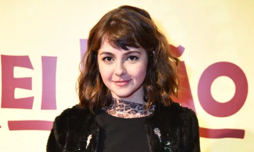 
					Atriz Klara Castanho quebra silêncio sobre ida para 'BBB 26'
				
				